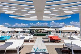 Ostia gestore stabilimento Venezia Sequestro lascia a casa 40 lavoratori