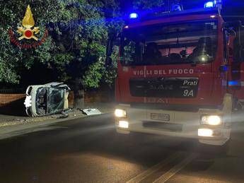 Roma si ribalta microcar gravi quattro giovani Roma si ribalta microcar gravi quattro giovani