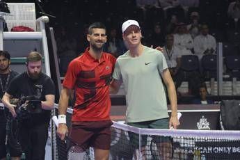 Sinner Djokovic sfida infinita i precedenti e il dato che fa sorridere Jannik