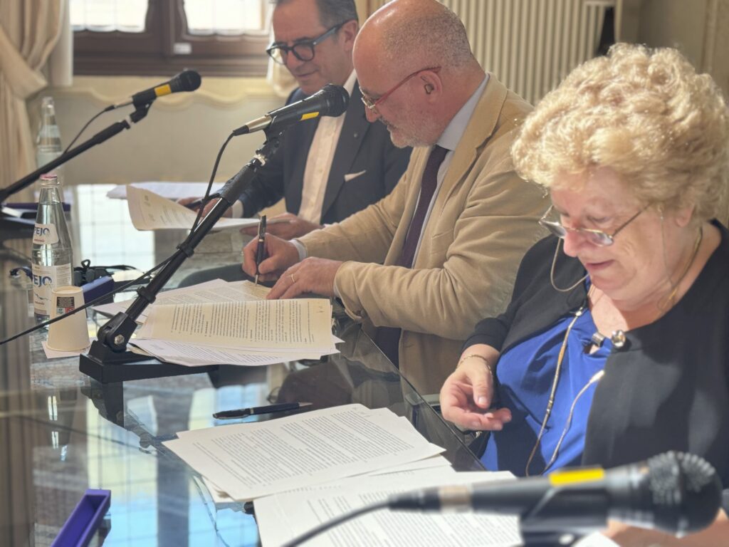 03. Firma dellaccordo Gorno Tempini Castelli Molinelli