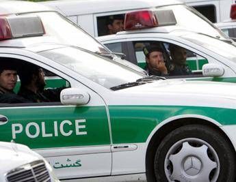 Iran attacco terroristico a edificio giudiziario nel sud est almeno 8 vittime Iran attacco terroristico a edificio giudiziario nel sud est almeno 8 vittime