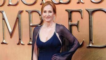J.K. Rowling compie 60 anni dalla magia di Harry Potter alle ombre delle polemiche J.K. Rowling compie 60 anni dalla magia di Harry Potter alle ombre delle polemiche