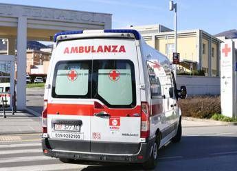 Lecce malore in auto mentre aspetta moglie sotto sole muore a 35 anni Lecce malore in auto mentre aspetta moglie sotto sole muore a 35 anni
