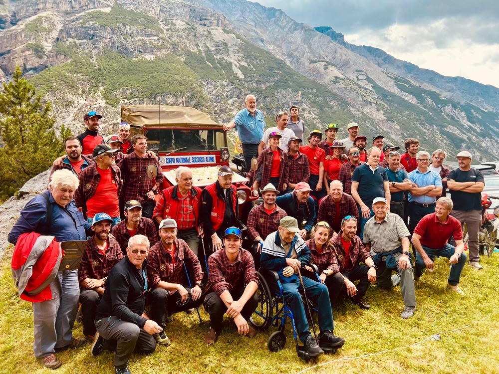 Livigno celebra 70 anni di Soccorso Alpino tra storia memoria e passione