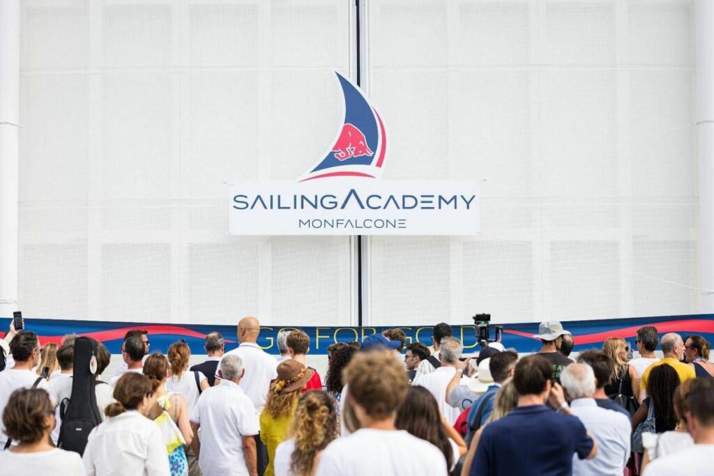 Red Bull lancia nuova Academy per i talenti della vela. Tita e Spithill Momento storico