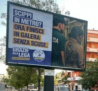 Roma e i manifesti su decreto Sicurezza Lega Comune viola art.21 Costituzione