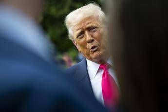 Trump Dati sul lavoro falsificati. Presidente chiede licenziamento funzionaria Trump Dati sul lavoro falsificati. Presidente chiede licenziamento funzionaria