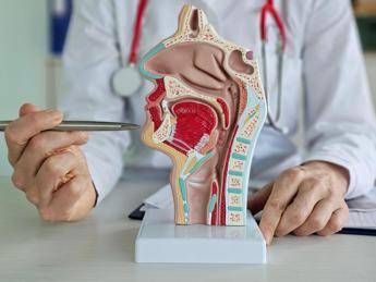 Tumore corde vocali trovata la scintilla che lo rende aggressivo e invasivo Tumore corde vocali trovata la scintilla che lo rende aggressivo e invasivo
