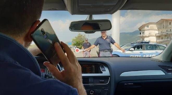 telefonino smartfone guida