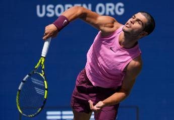 Alcaraz agli Us Open ecco il nuovo kit. rosa Sembra Ken