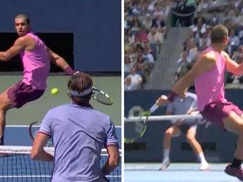Alcaraz magia agli US Open. Il colpo geniale contro Rinderknech Alcaraz magia agli US Open. Il colpo geniale contro Rinderknech
