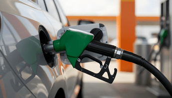 Benzina agli italiani costa di piu rispetto agli altri stati UE Benzina agli italiani costa di piu rispetto agli altri stati UE