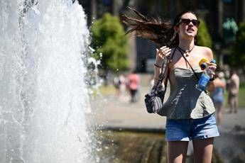 Caldo allenta oggi la morsa 14 citta da bollino rosso a Ferragosto