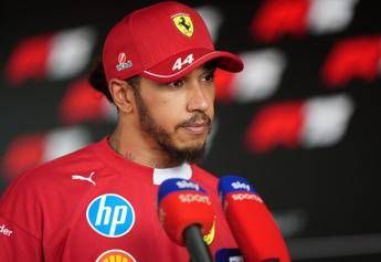 Delusione Hamilton Sono inutile la Ferrari dovrebbe cambiare pilota Delusione Hamilton Sono inutile la Ferrari dovrebbe cambiare pilota