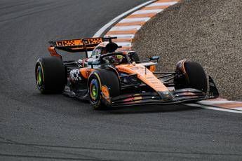 Formula 1 pole di Piastri davanti a Norris nel Gp dOlanda. Sesto Leclerc poi Hamilton Formula 1 pole di Piastri davanti a Norris nel Gp dOlanda. Sesto Leclerc poi Hamilton