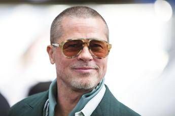 Hanno rubato nella villa di Brad Pitt arrestati Colpivano celebrita e atleti Hanno rubato nella villa di Brad Pitt arrestati Colpivano celebrita e atleti