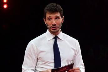 Il legale di Stefano De Martino sui video privati Come sta Chiunque sarebbe offeso e triste Il legale di Stefano De Martino sui video privati Come sta Chiunque sarebbe offeso e triste
