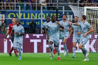 Inter Udinese 1 2 colpo bianconero a San Siro con Davis e Atta primo ko per Chivu. Lazio Verona 4 0 Inter Udinese 1 2 colpo bianconero a San Siro con Davis e Atta primo ko per Chivu. Lazio Verona 4 0
