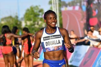 Kelly Doualla oro sui 100 metri donne Under 20 limpresa a soli 15 anni Kelly Doualla oro sui 100 metri donne Under 20 limpresa a soli 15 anni