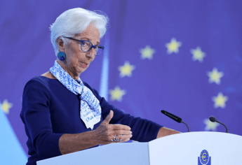 La Bce alza i tassi di interesse al 250 sale il costo del denaro La Bce alza i tassi di interesse al 250 sale il costo del denaro