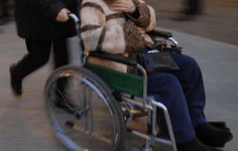 Mio padre invalido al 100 ma gli negano indennita di accompagno la denuncia Mio padre invalido al 100 ma gli negano indennita di accompagno la denuncia