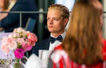 Norvegia accuse al figliastro principe Haakon ammette situazione difficile Norvegia accuse al figliastro principe Haakon ammette situazione difficile