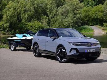 Opel Grandland Electric AWD potenza autonomia e versatilita senza compromessi
