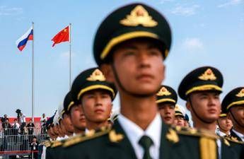 Putin arrivato a Tianjin in Cina al via oggi summit Sco Putin arrivato a Tianjin in Cina al via oggi summit Sco