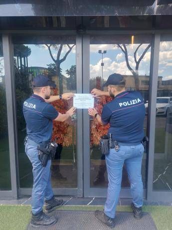 Roma spunta un topo nella sala di un ristorante cinese al Prenestino sequestrato il locale