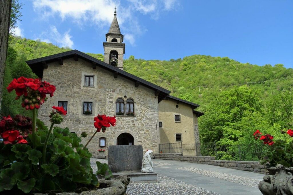 Santuario Madonna del Perello foto Carlo Picinali Santuario Madonna del Perello foto Carlo Picinali