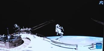 Successo per gli astronauti di Shenzhou 20 completata la terza passeggiata spaziale Successo per gli astronauti di Shenzhou 20 completata la terza passeggiata spaziale