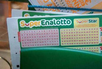 SuperEnalotto 51 da oltre 384mila euro la combinazione vincente di oggi 8 agosto SuperEnalotto 51 da oltre 384mila euro la combinazione vincente di oggi 8 agosto