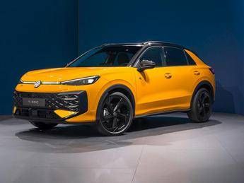 Volkswagen T Roc 2025 piu spazio tecnologia e motori ibridi