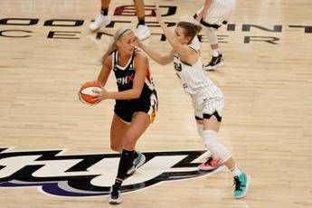 WNBA problema. sex toys Smettetela di lanciarli in campo WNBA problema. sex toys Smettetela di lanciarli in campo