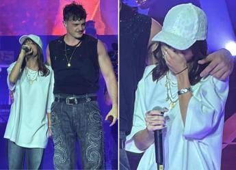 Angelina Mango torna sul palco duetto con Olly al concerto di Milano
