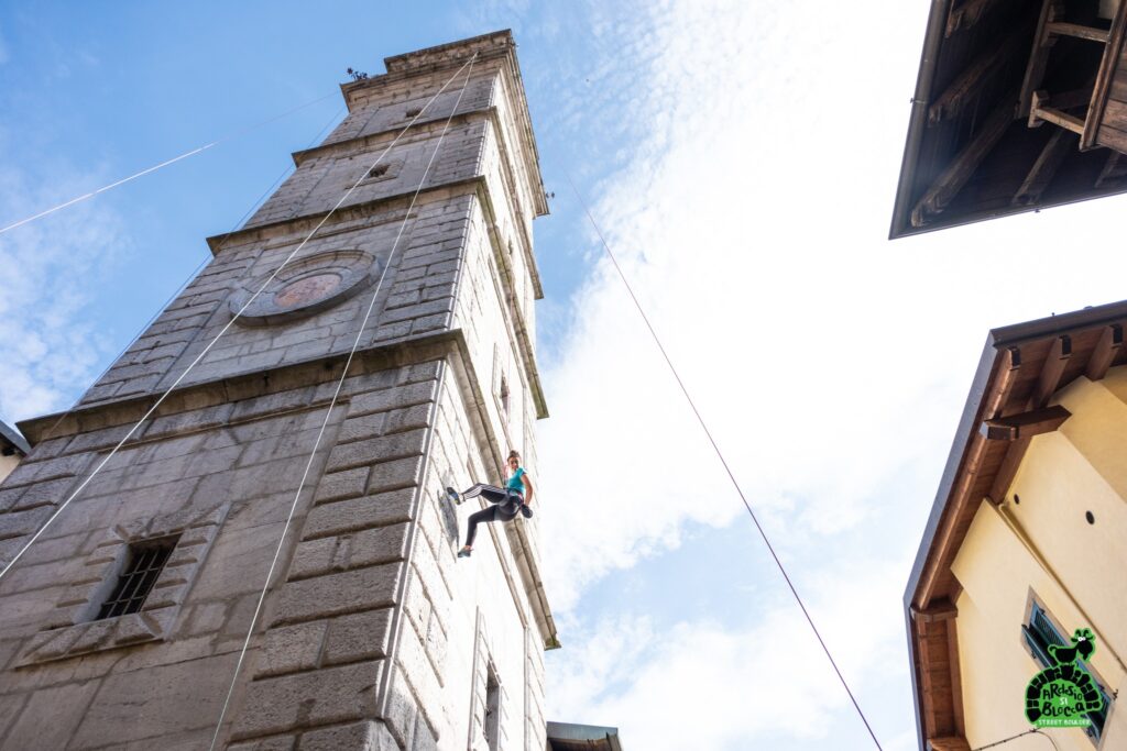 Ardesio si blocca 2024 arrampicat campanile Ardesio si blocca 2024 arrampicat campanile
