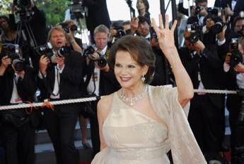 Claudia Cardinale martedi i funerali dellattrice a Parigi