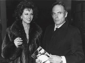 Claudia Cardinale una vita privata tra ombre e luci Claudia Cardinale una vita privata tra ombre e luci