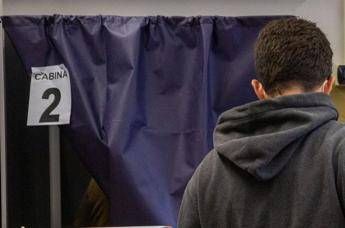 Elezioni regionali Marche e Valle dAosta oggi urne aperte fino alle 23