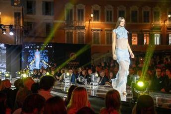Fashion talents a Piazza di Spagna lalta moda in passerella Fashion talents a Piazza di Spagna lalta moda in passerella