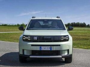 Fiat Grande Panda benzina debutta la versione turbo da 100 CV