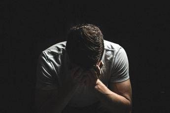 Fine vita giornata prevenzione suicidio Pro Vita con 4mila morti lanno folle parlare di morte assistita