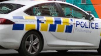 Nuova Zelanda in fuga con i tre figli per 4 anni uomo ucciso da polizia
