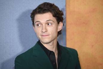 Paura per Tom Holland commozione cerebrale sul set di Spider Man Paura per Tom Holland commozione cerebrale sul set di Spider Man