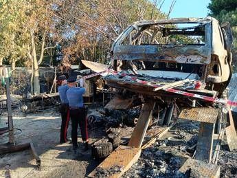 Roma arrestato ex pugile Romolo Casamonica e accusato di aver dato fuoco al giardino del vicino