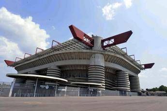 San Siro il Consiglio comunale approva la vendita dello stadio a Milan e Inter