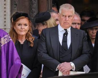 Sarah Ferguson e quelle mail a Epstein Mio amico supremo perdonami