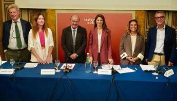 Solidarieta lasciti testamentari le crisi mondiali fanno vacillare propensione italiana