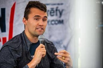 Stava rispondendo alla mia domanda la testimonianza dellultimo a parlare con Charlie Kirk