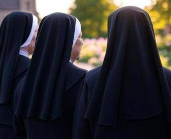 Tre suore 80enni in fuga evasione e ritorno a casa Non ci fermeranno Tre suore 80enni in fuga evasione e ritorno a casa Non ci fermeranno